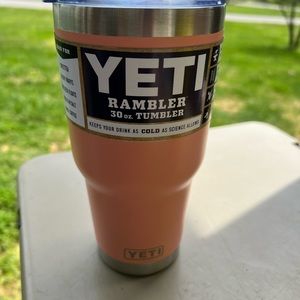 Yeti Rambler 30oz Tumbler - new!